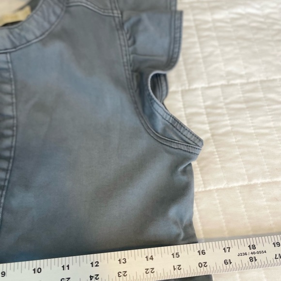 Marie Oliver Neelie Denim Dress Sz XS Gray Pockets Tiered Flutter Sleeves Boho - Picture 15 of 15